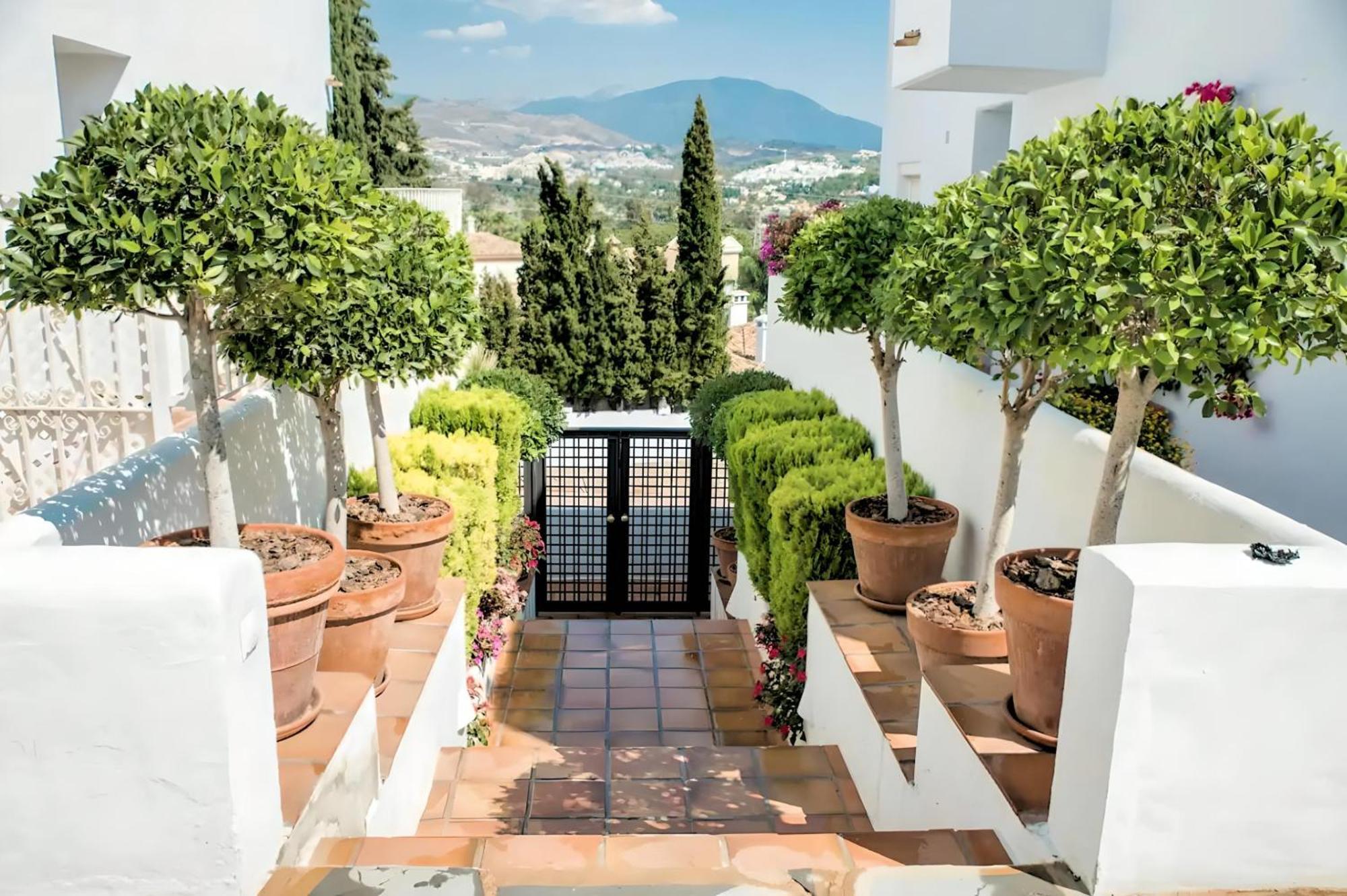 Gorgeous 2Br Apt. W/ Mountain View Puerto Banus マルベーリャ エクステリア 写真
