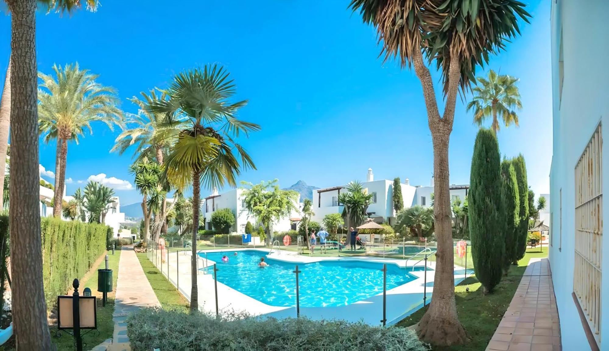 Gorgeous 2Br Apt. W/ Mountain View Puerto Banus マルベーリャ エクステリア 写真