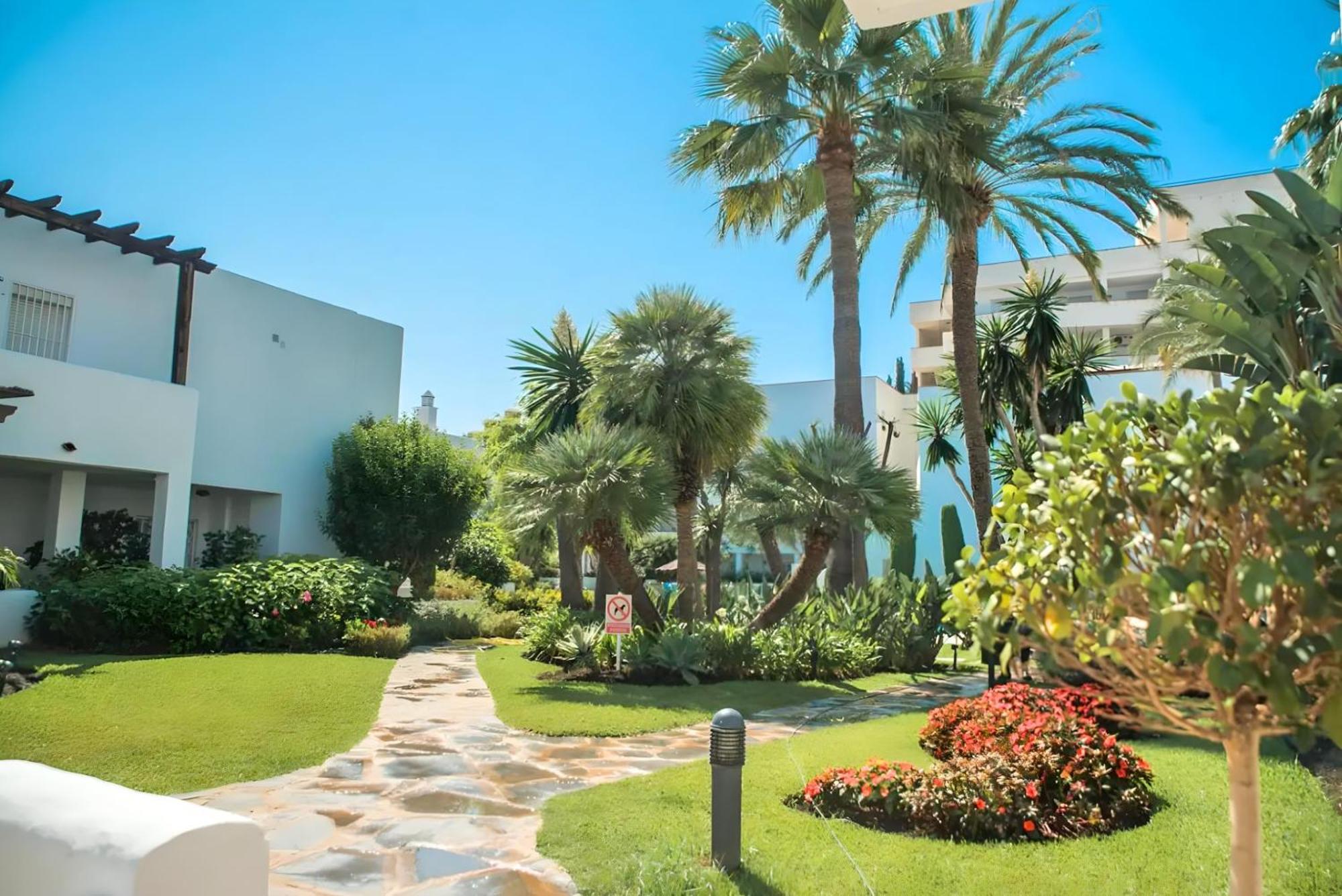 Gorgeous 2Br Apt. W/ Mountain View Puerto Banus マルベーリャ エクステリア 写真