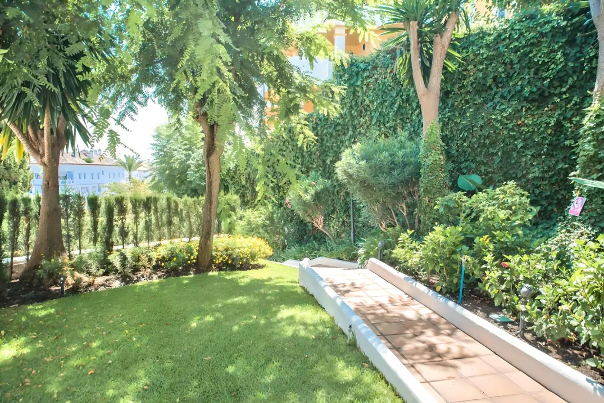 Gorgeous 2Br Apt. W/ Mountain View Puerto Banus マルベーリャ エクステリア 写真