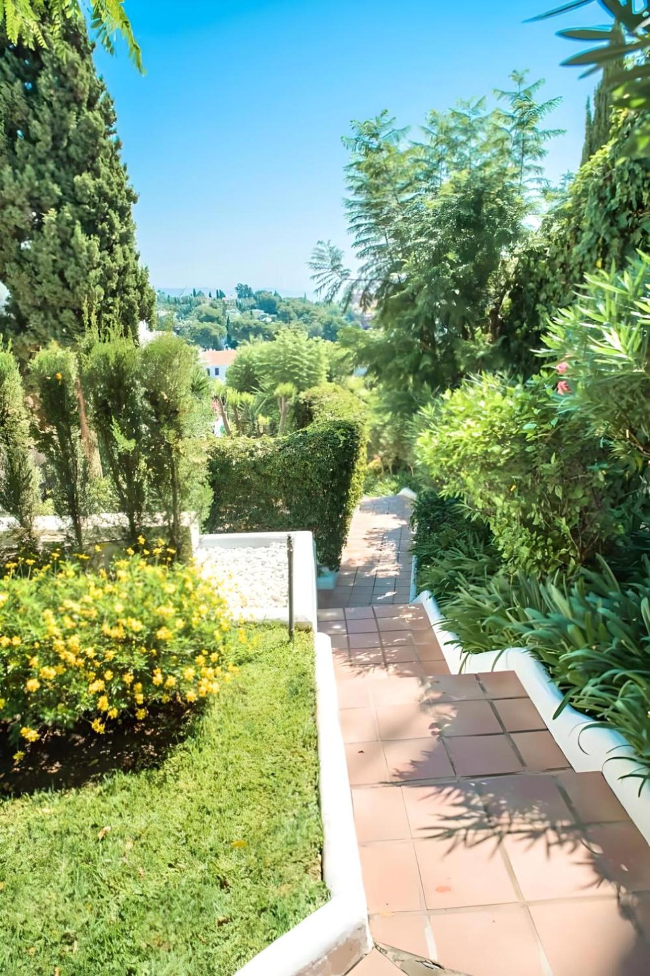 Gorgeous 2Br Apt. W/ Mountain View Puerto Banus マルベーリャ エクステリア 写真